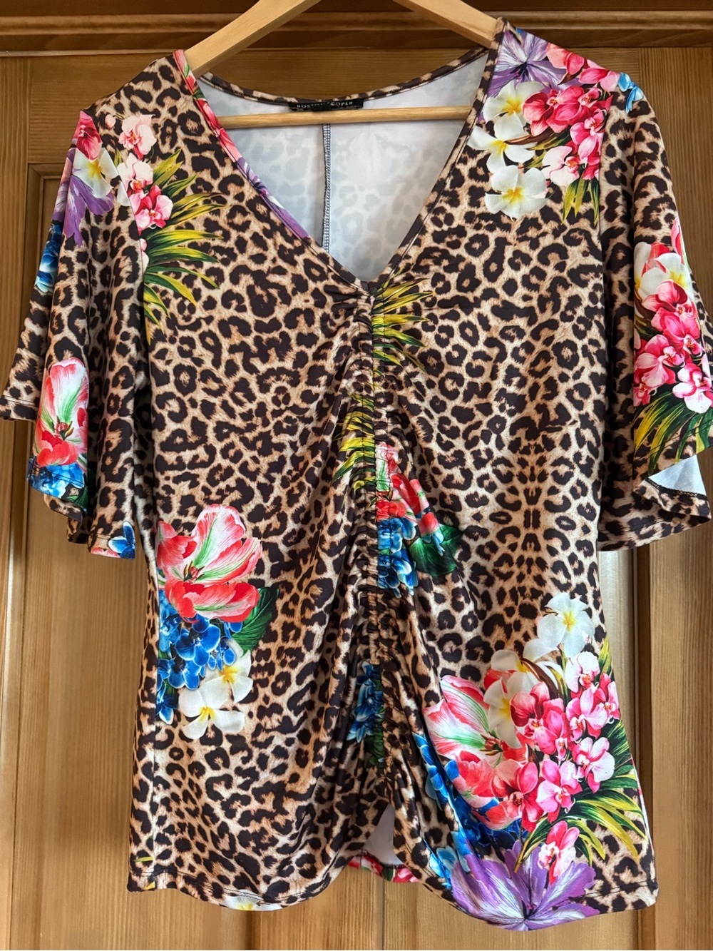 Boston Proper Leopard & Floral V‑Neck Ruched Short Sleeve Top